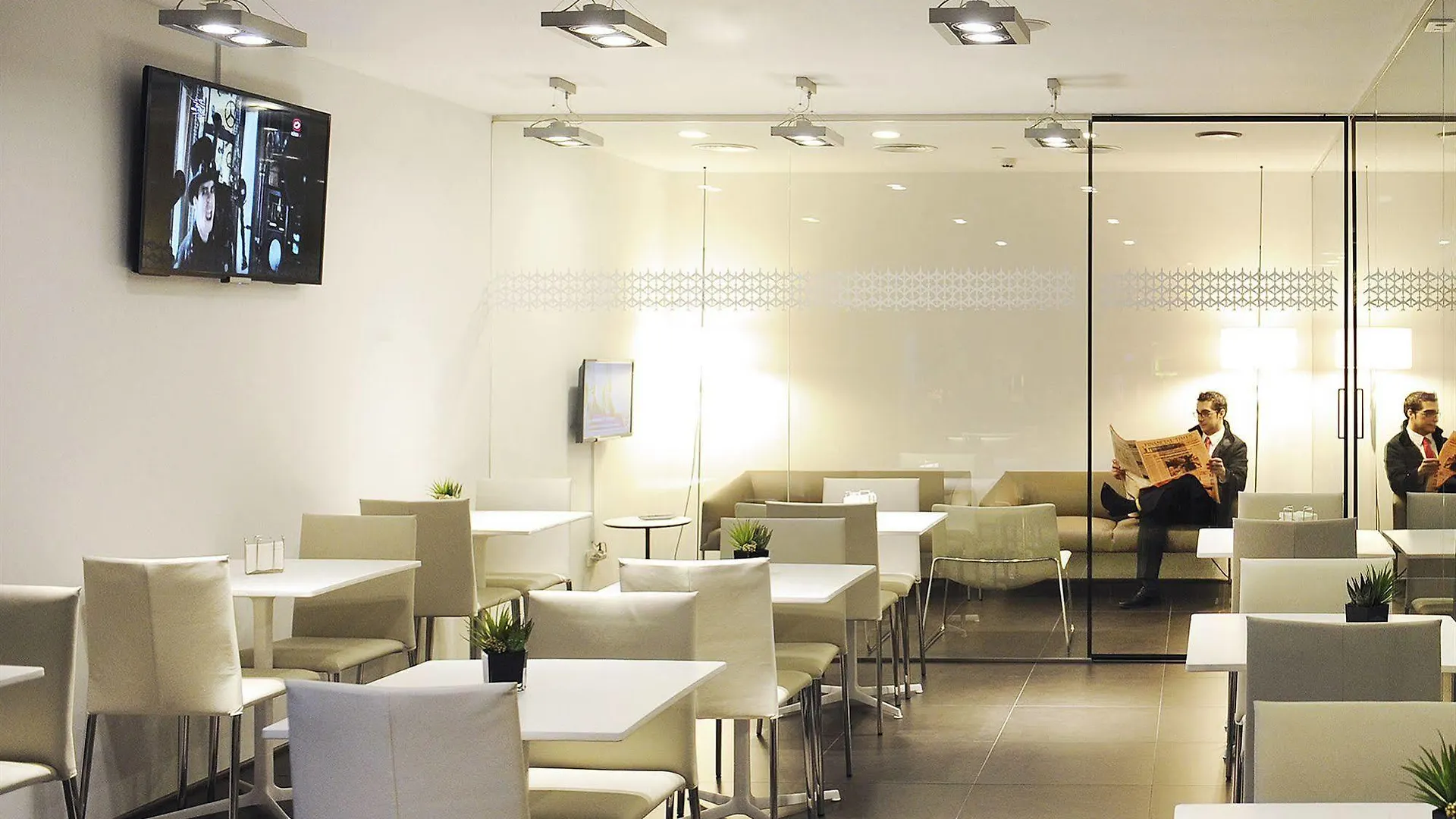 Hellosky Air Rooms Madrid